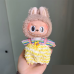 М'яка іграшка, плюшева фігурка зі знімним одягом, колекційний монстрик для дитячої колекції мод. 8419375 М'яка іграшка, плюшева фігурка зі знімним одягом, колекційний монстрик для дитячої колекції мод. 8419375